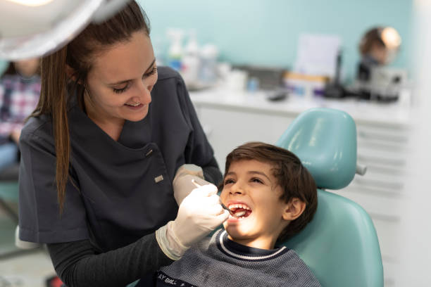 Best Broken or Chipped Tooth Repair in Elsmere, DE